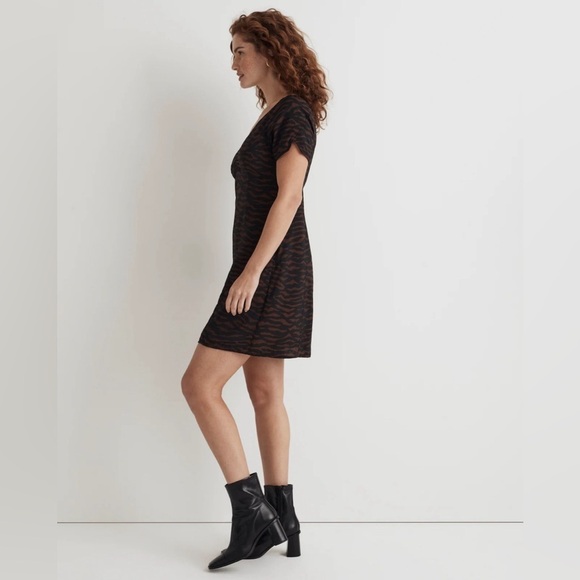 Madewell V-Neck Mini Dress in Abstract Animal - Picture 3 of 12